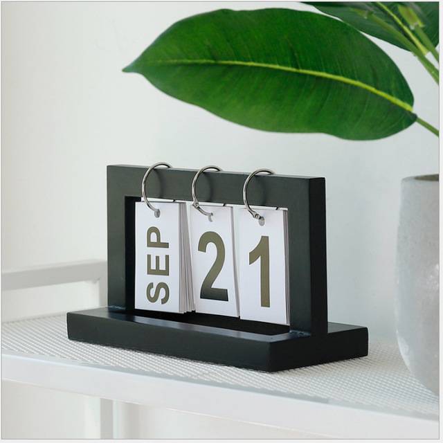 A Rustic, Wooden Calendar – The Date Islamic Home Decor Lifestyle & Accessories  Muslim Kit